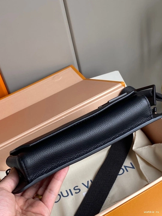 WIS SLINGBAG VUITTON LOUIS 0925